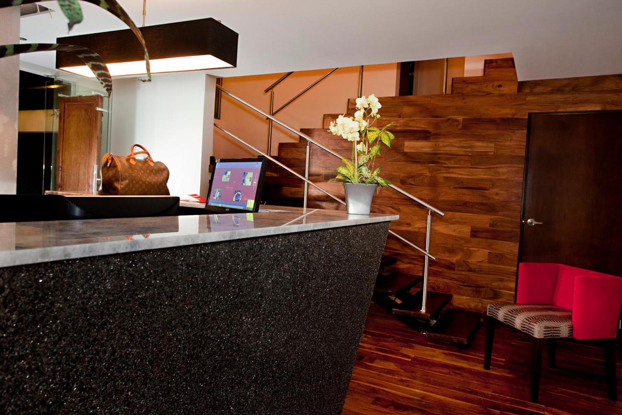 La Inmaculada Hotel Guatemala City Interior foto